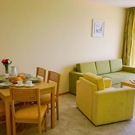 Морски апартаменти Джулая Морнинг - Sea View Apartments July Morning Каварна Стая снимка