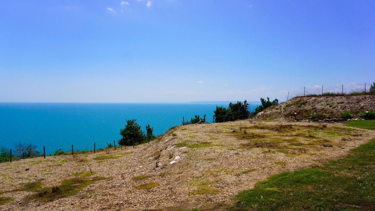 Морски апартаменти Джулая Морнинг - Sea View Apartments July Morning Каварна Екстериор снимка