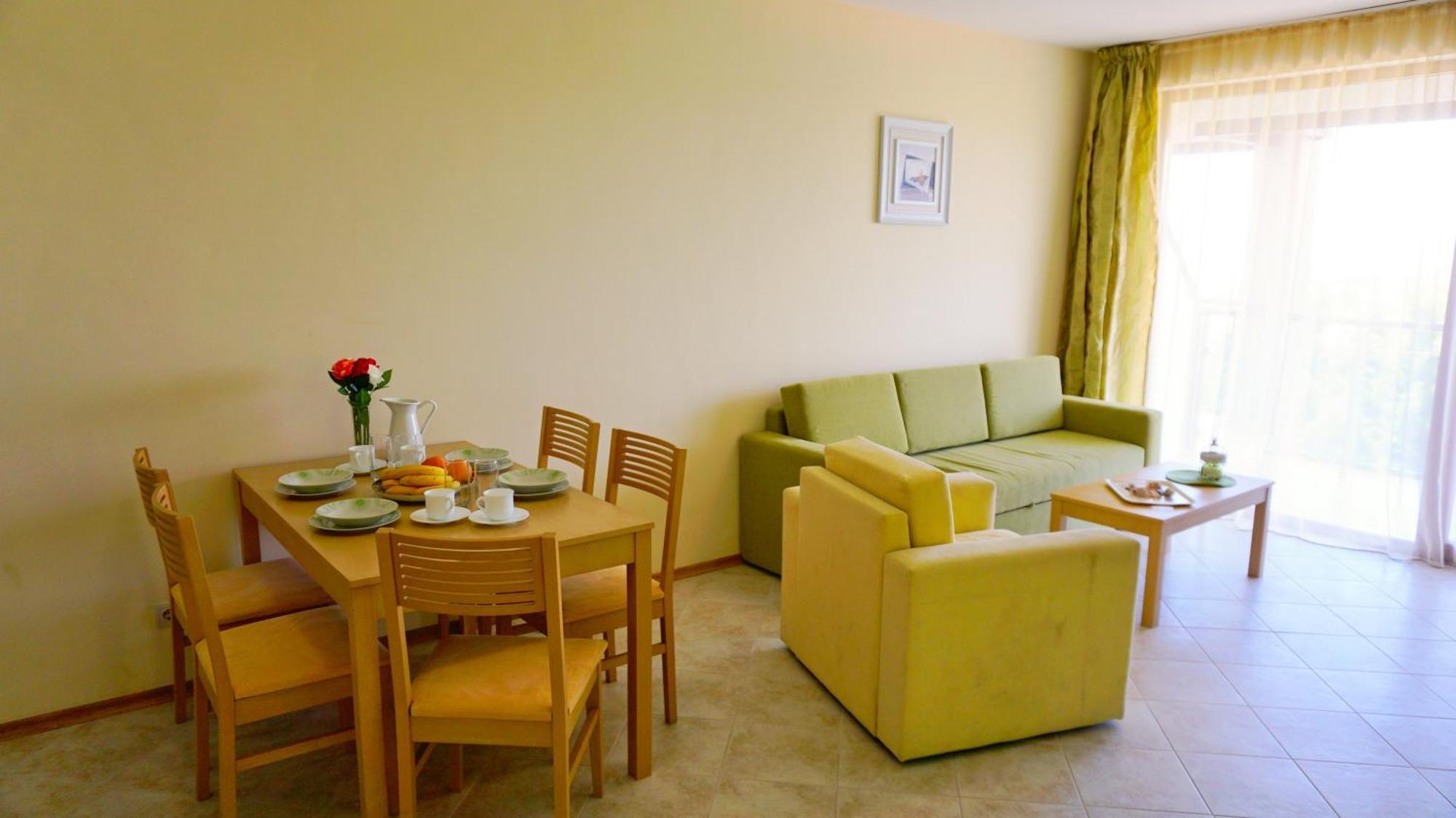 Морски апартаменти Джулая Морнинг - Sea View Apartments July Morning Каварна Стая снимка
