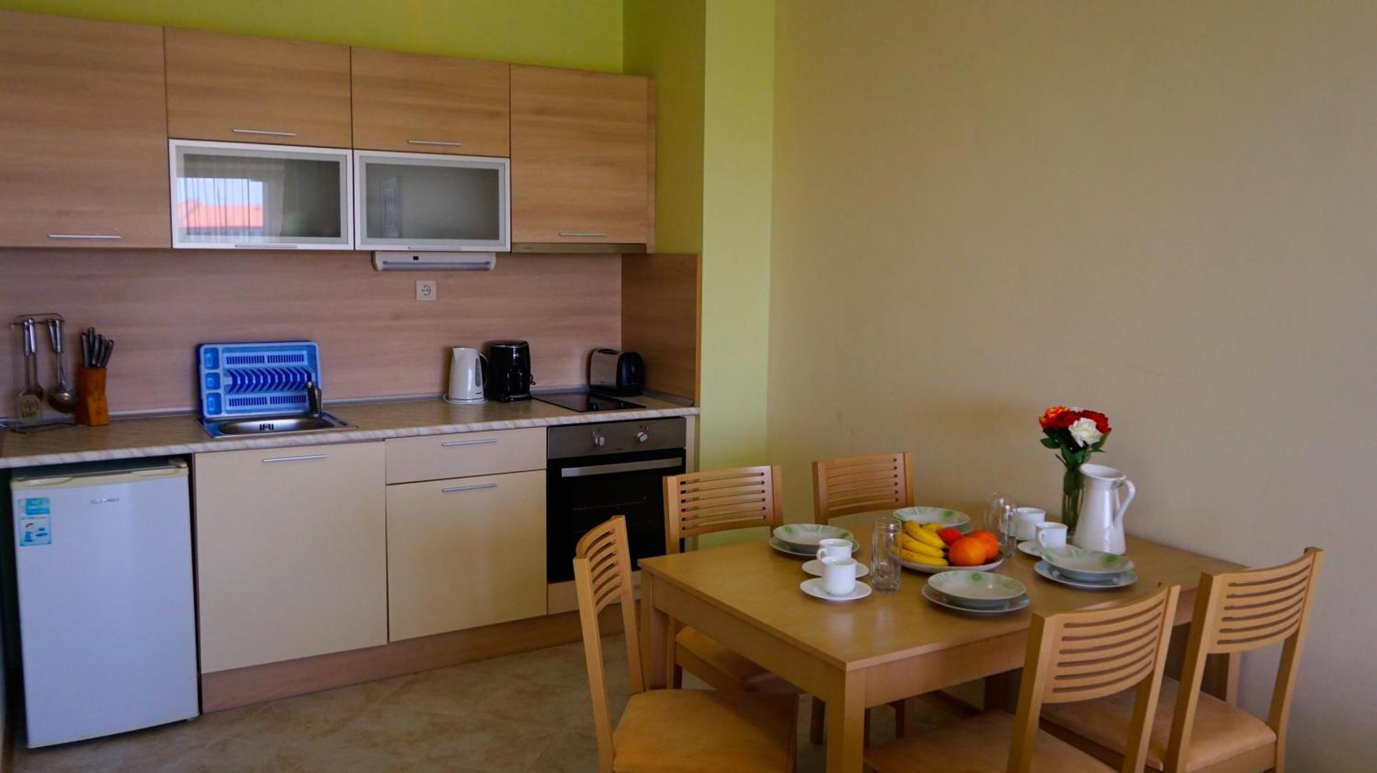 Морски апартаменти Джулая Морнинг - Sea View Apartments July Morning Каварна Стая снимка